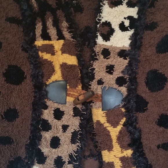 Vintage Animal Print Sweater - Picture 4 of 5